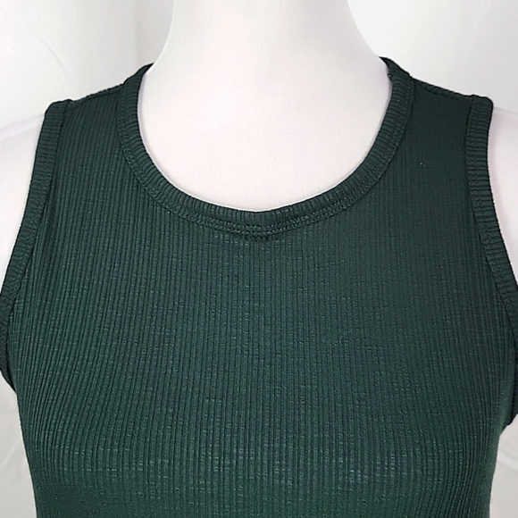 Old Navy Size S Luxe Dark Green Sleeveless Top, Excellent Used Condition - Picture 2 of 13